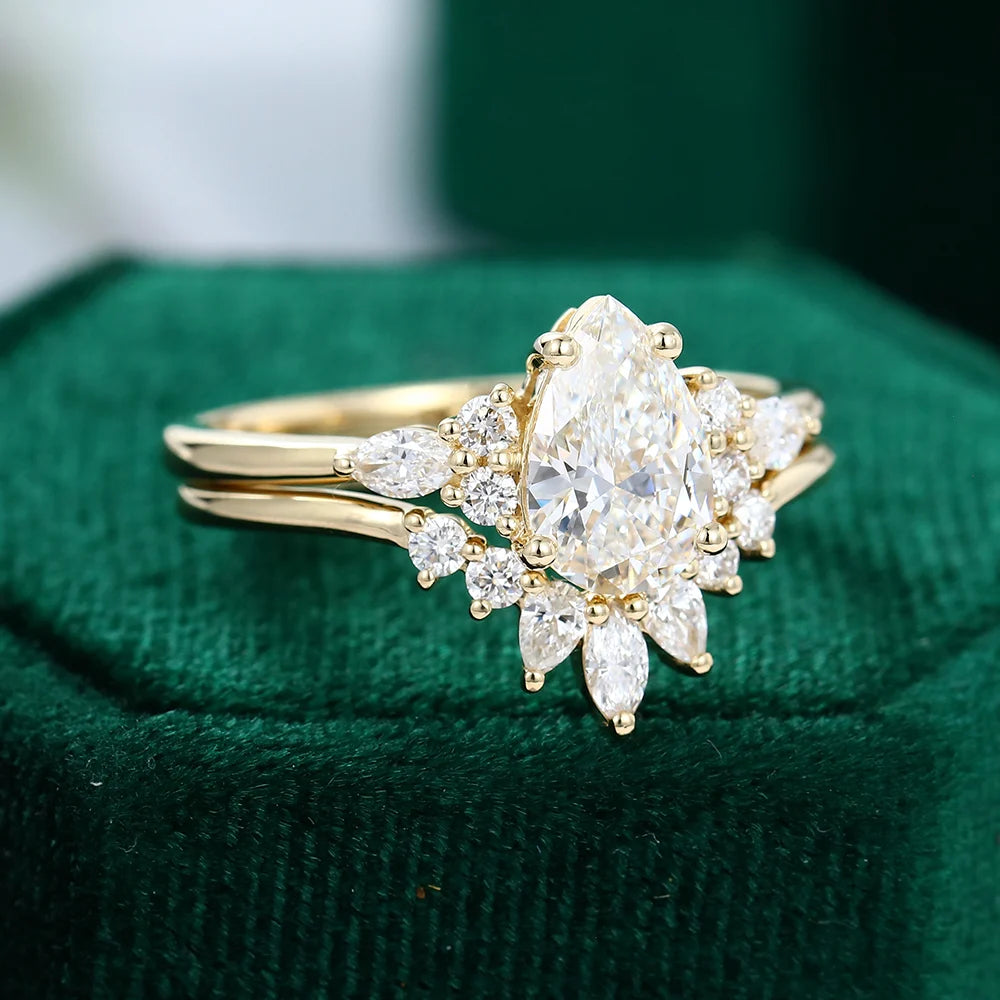 1.5 ct Pear Shaped Diamond Engagement Ring Set In 18k Yellow Gold