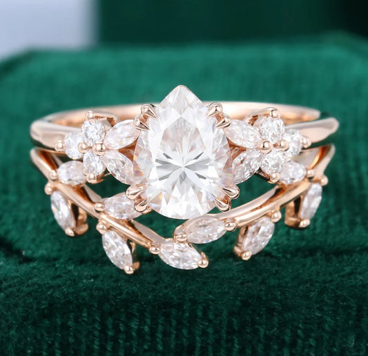 1.5ct Pear Cut Diamond Engagement Ring Set 18K Gold Nature Inspired Bridal Set