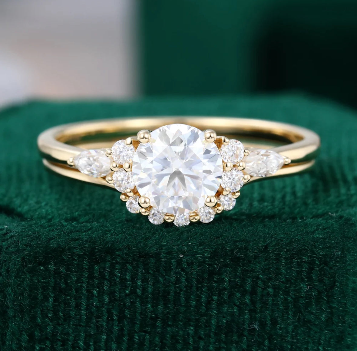 1.5 ct Vintage 14K Yellow Gold Round Cut Diamond Engagement Ring Set