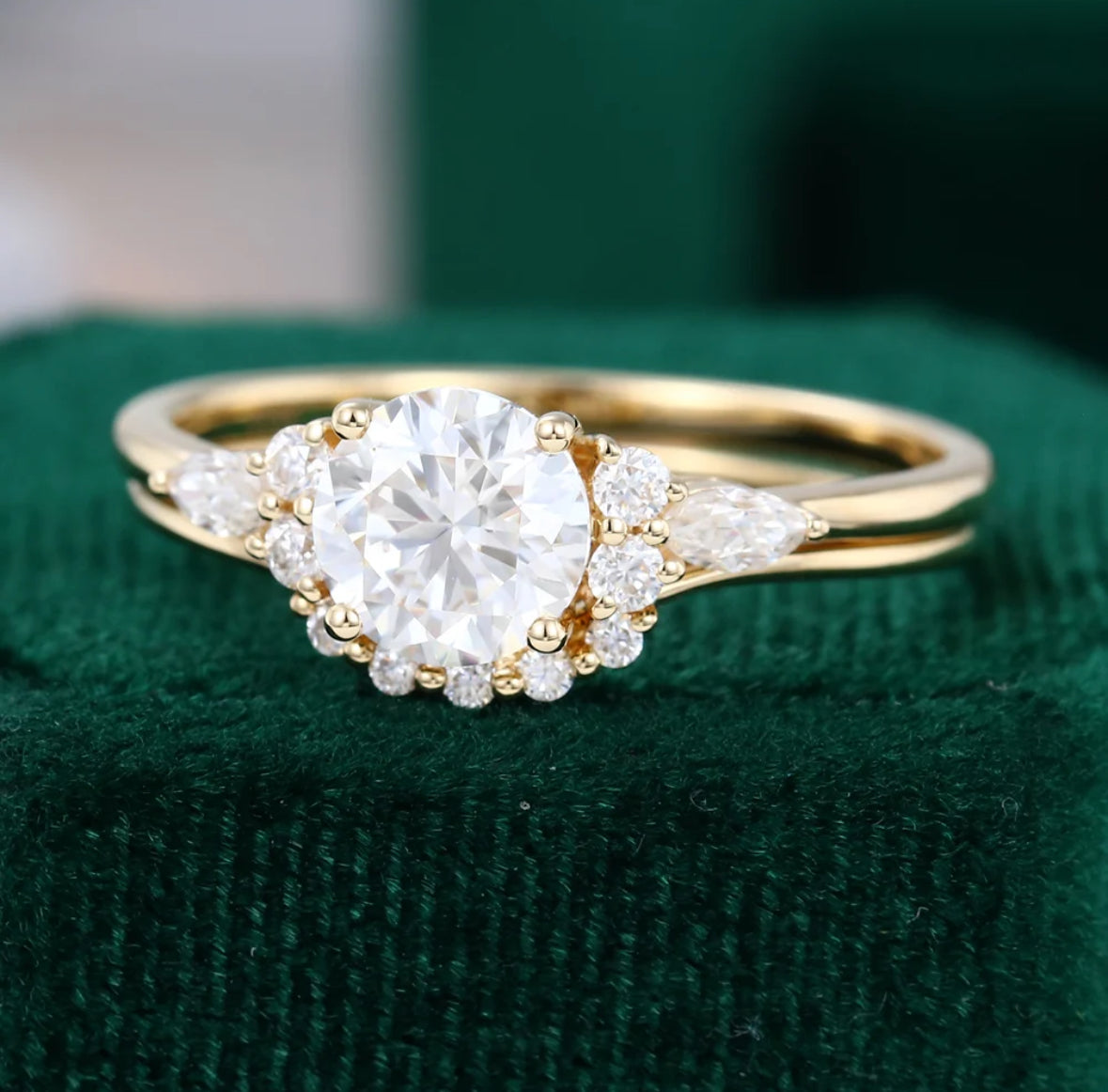 1.5 ct Vintage 14K Yellow Gold Round Cut Diamond Engagement Ring Set