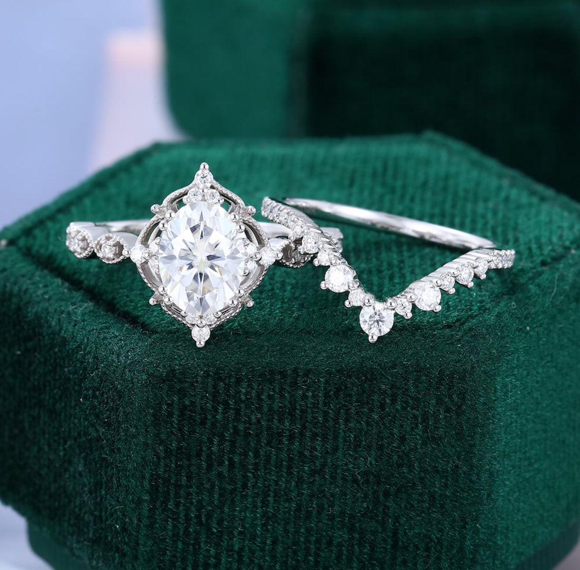 1.5 ct 2PCS Vintage Lace Halo Engagement Ring Set 18k Gold With Oval Cut Diamond