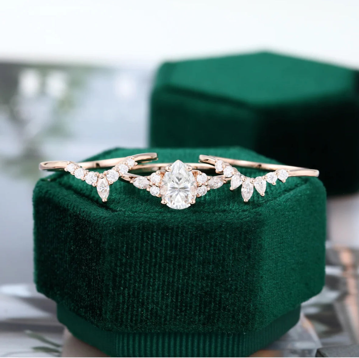 1.5 ct 3PCS Pear Shaped Diamond Engagement Ring Set 18k Gold
