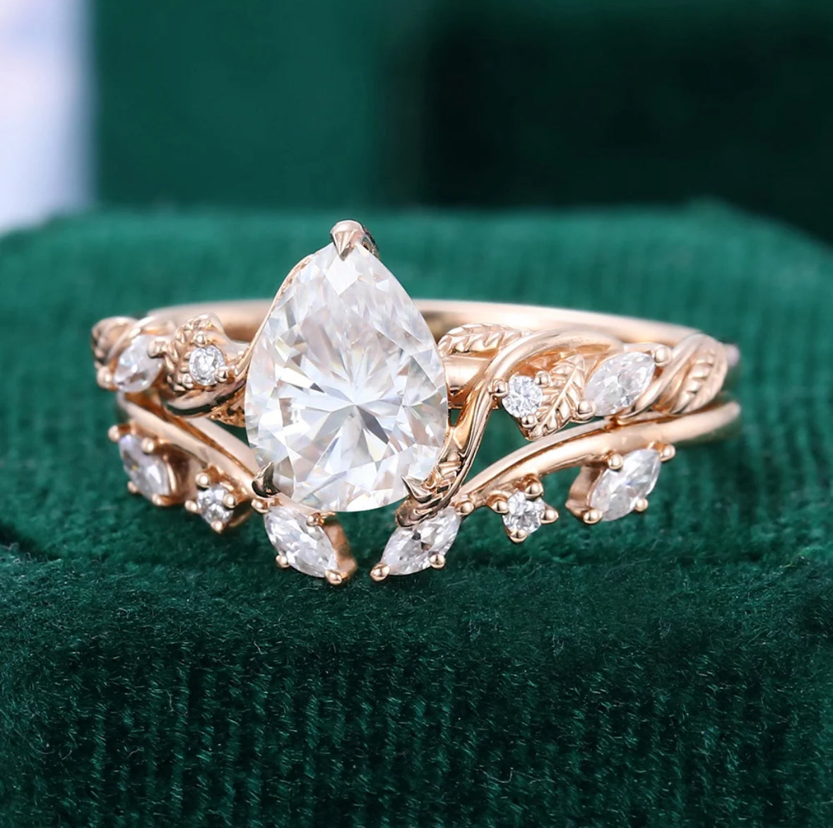 1.5 ct Pear Shaped Diamond Engagement Ring Set With Leaf Design Bridal Set 18k Gold