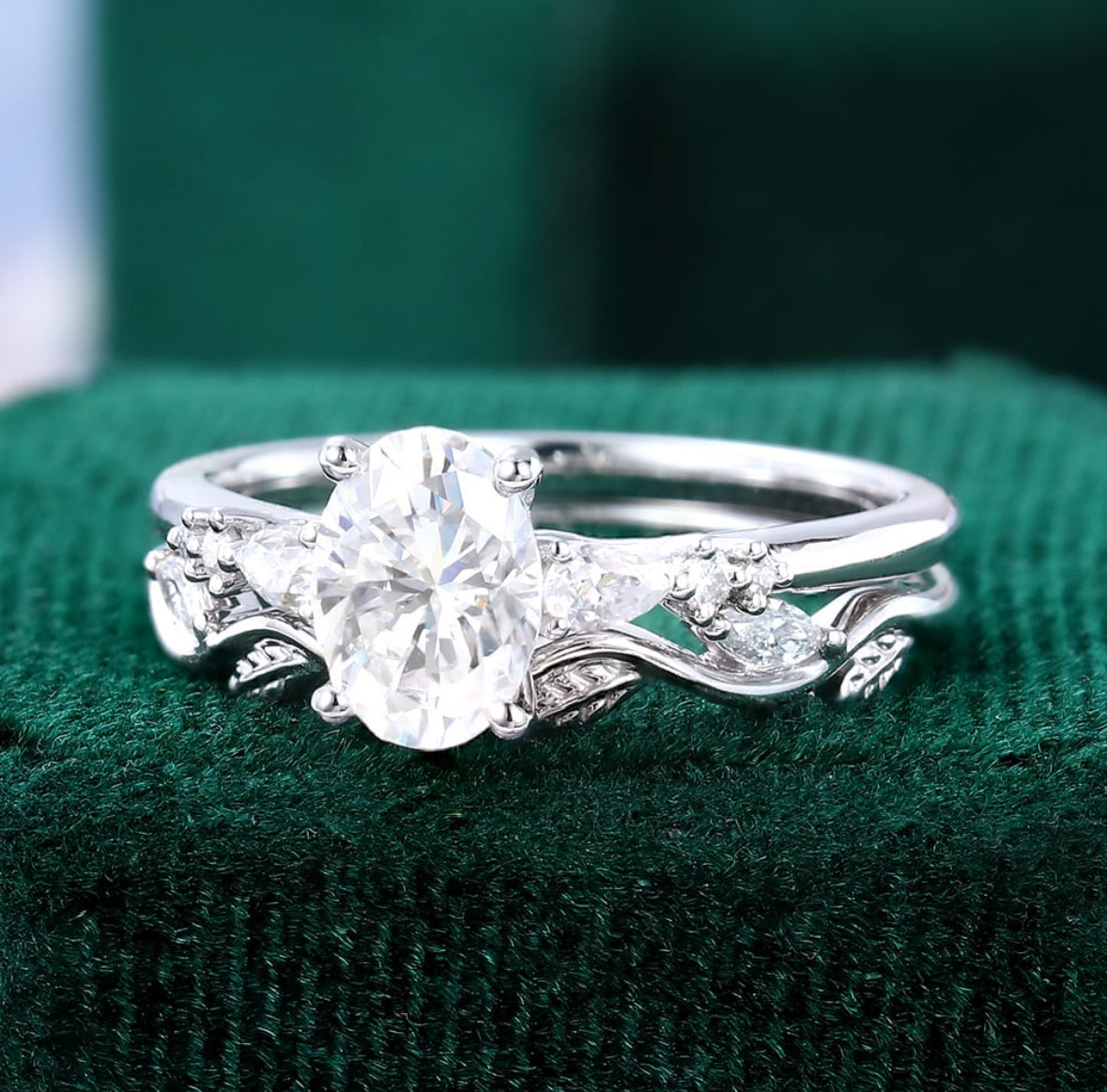 1.5 ct Oval Cut Diamond Bridal Ring Set 18k Gold With Nature Inspired Leaf Band