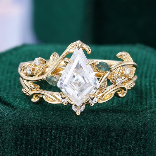 1.5 ct Kite Cut Diamond Nature Themed Wedding Ring Set With Leaf Accents 18k Gold