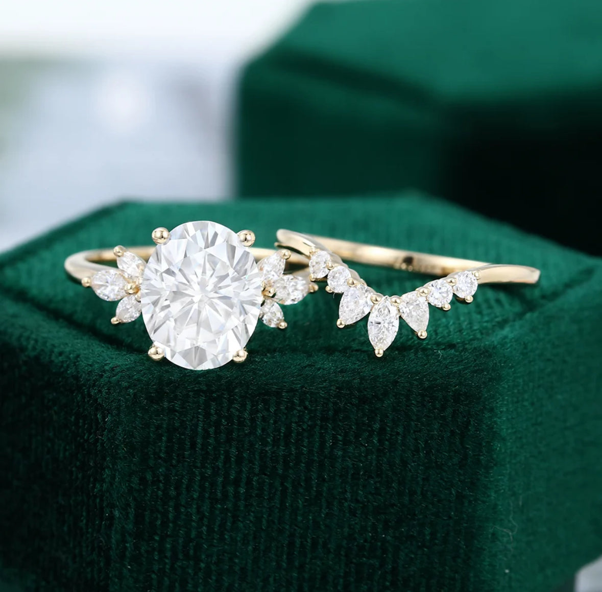 1.5 ct Oval Diamond Engagement Ring Set 18k Gold