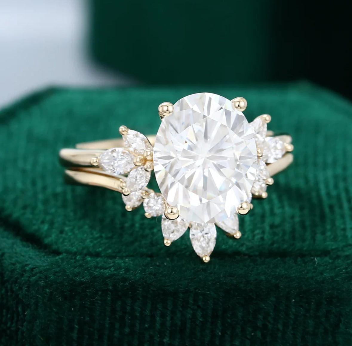 1.5 ct Oval Diamond Engagement Ring Set 18k Gold