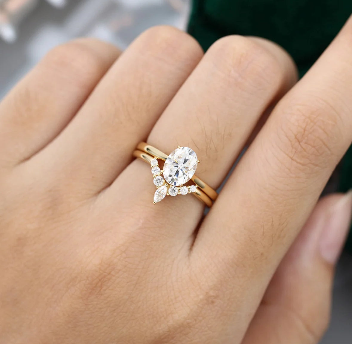 1.5 ct Minimalist Oval Cut Diamond Solitaire Engagement Ring Set 18k Gold