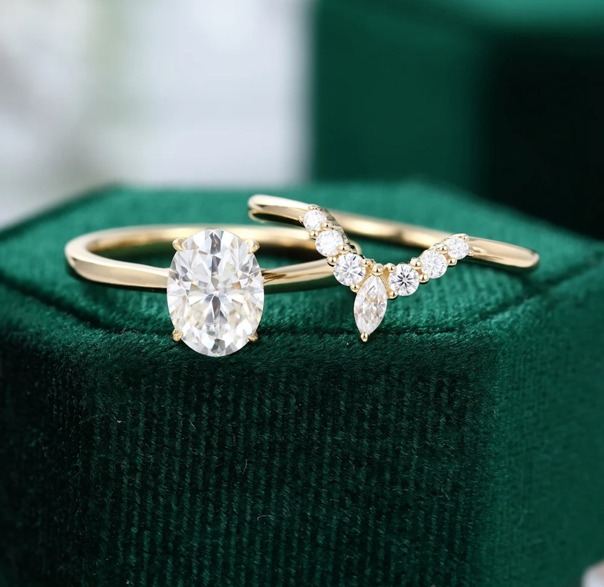 1.5 ct Minimalist Oval Cut Diamond Solitaire Engagement Ring Set 18k Gold