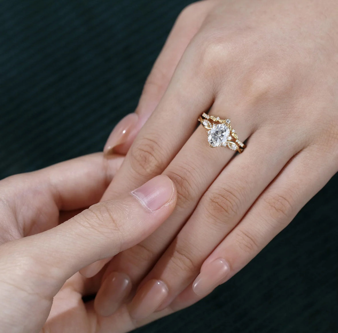 2ct Oval Cut Diamond Bridal Ring Set 2PCS Nature Inspired Matching Ring Set 18k Gold