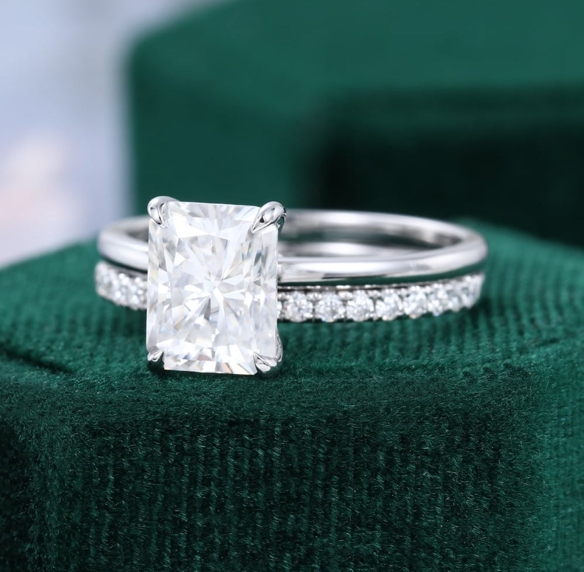 1.5 ct Minimalist Radiant Cut Diamond Bridal Ring Set 18k Gold