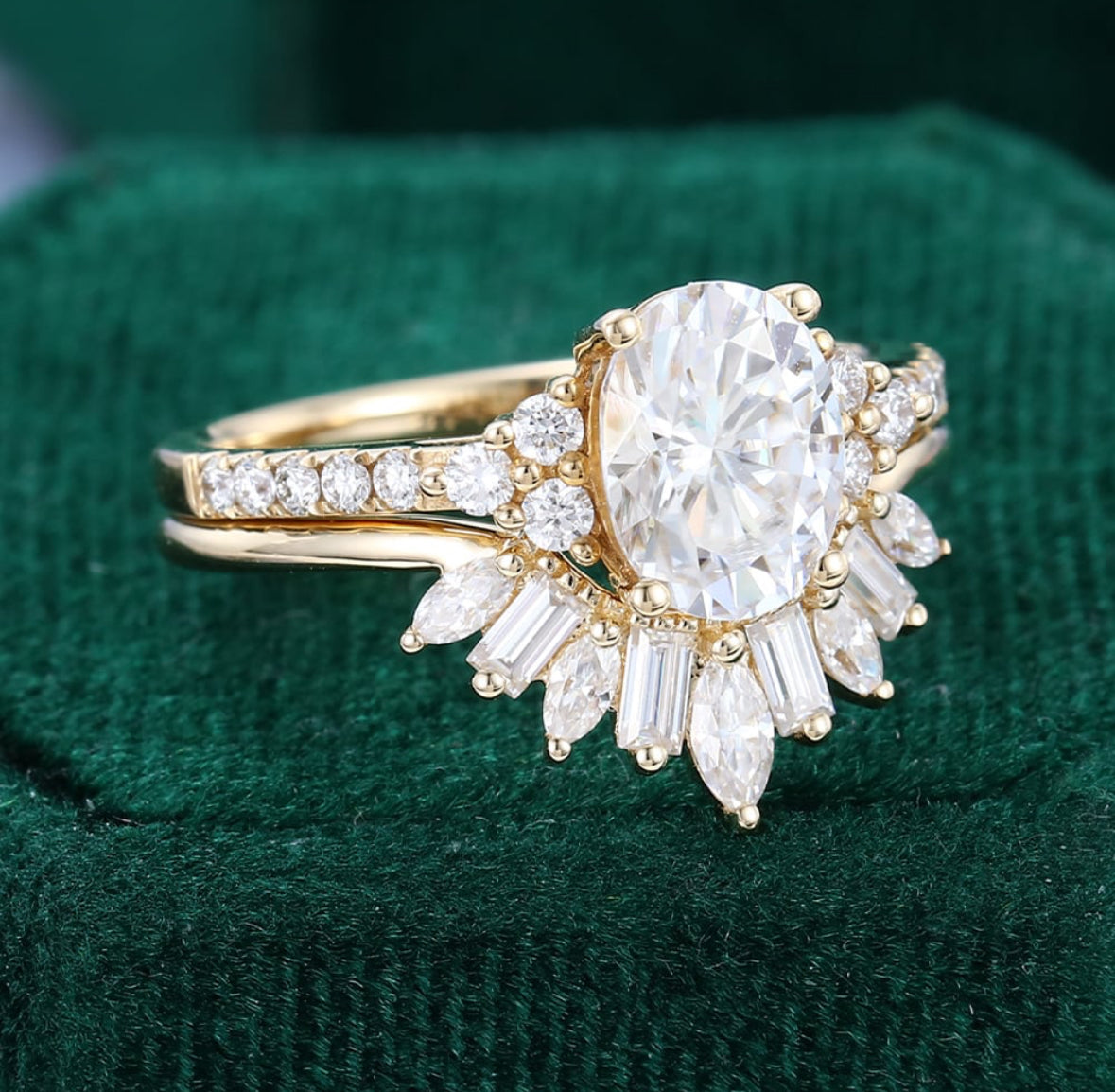 1.5 ct Oval Cut Pavé Diamond Bridal Ring Set 18k Gold With U Contour Band