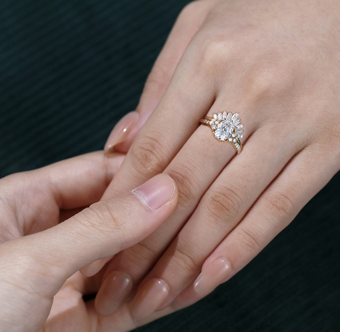1.5 ct Oval Cut Pavé Diamond Bridal Ring Set 18k Gold With U Contour Band