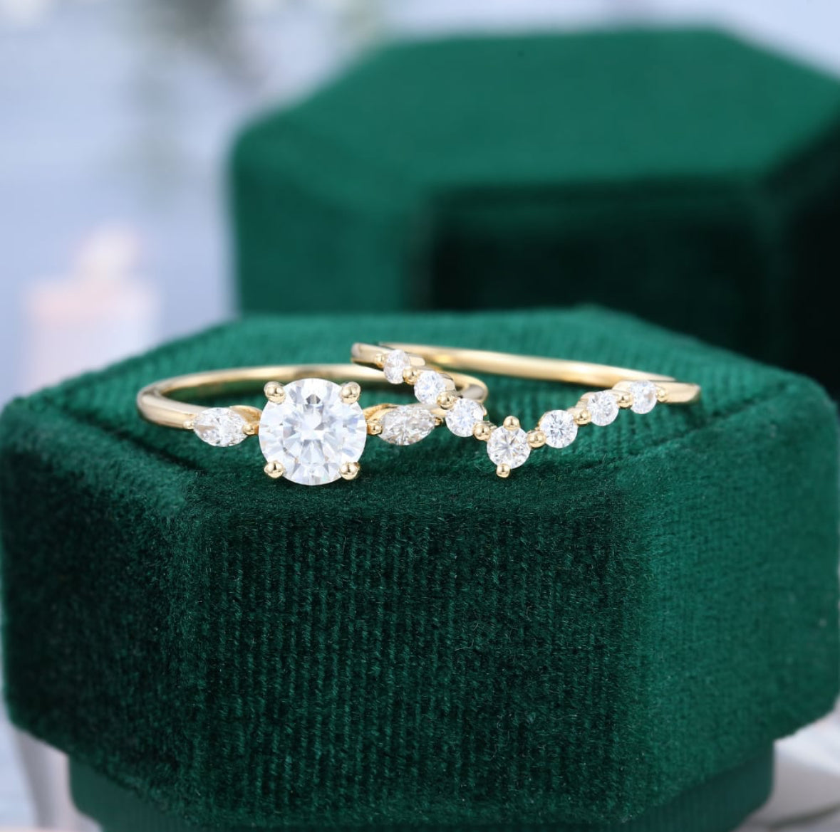 1.5 ct Round Cut Diamond Bridal Ring Set 18k Gold Three Stones Engagement Ring