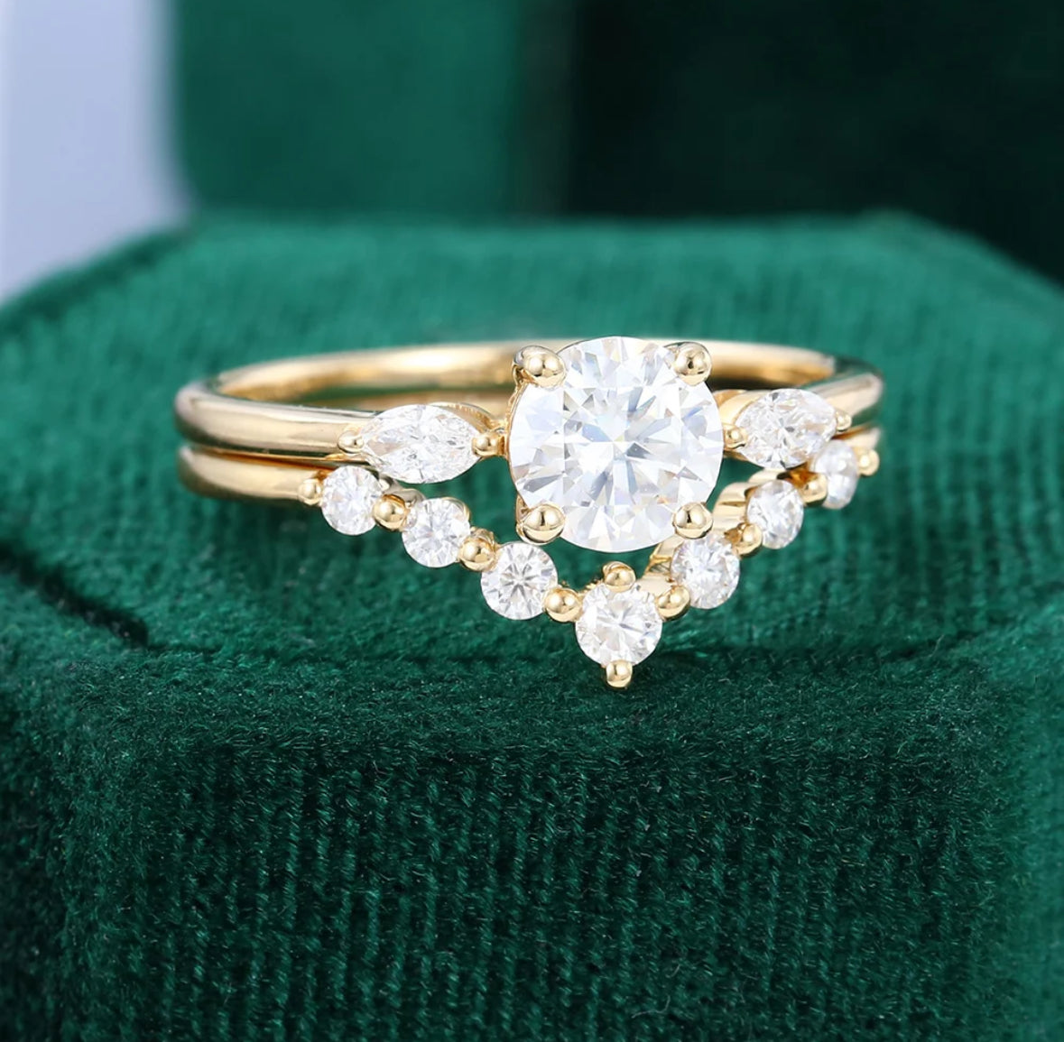 1.5 ct Round Cut Diamond Bridal Ring Set 18k Gold Three Stones Engagement Ring