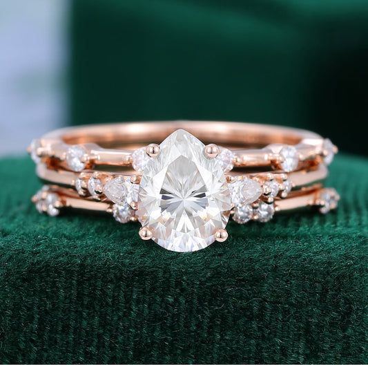 1.5 ct 3PCS Pear Shaped Diamond 18k Rose Gold Engagement Ring Set