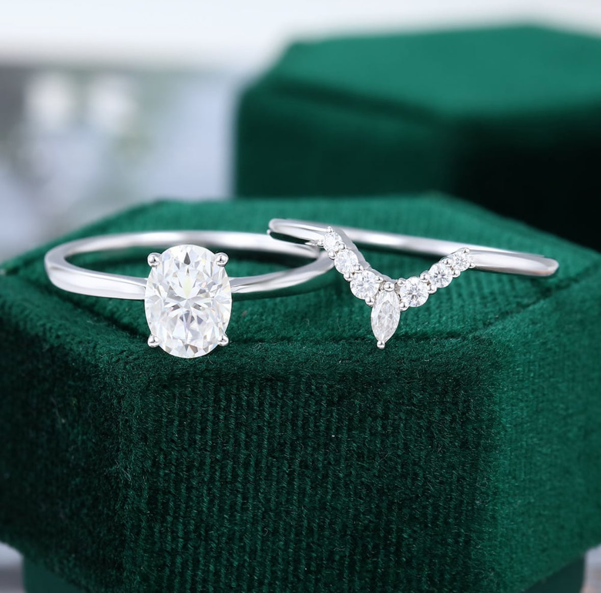1.5ct Oval Cut Solitaire Diamond Engagement Ring Set In 18k White Gold