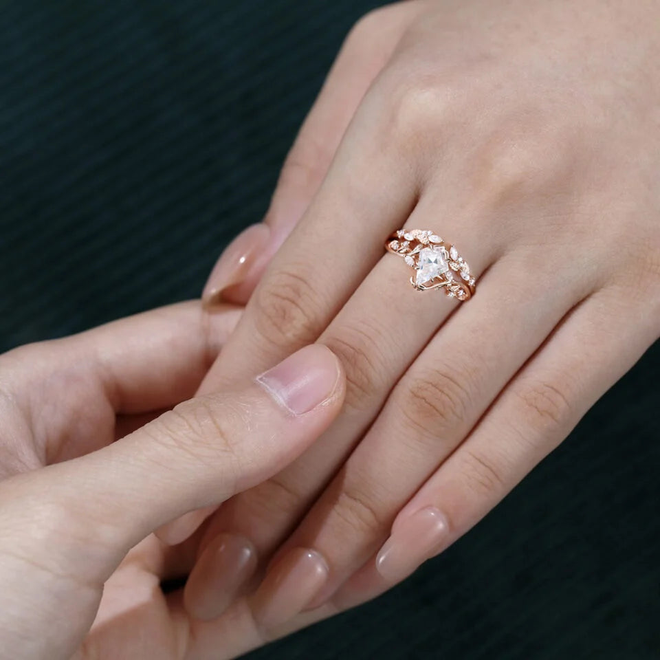 1.5 ct Kite Cut Diamond Bridal Ring Set Nature Inspired Leaf Ring Set 18k Gold