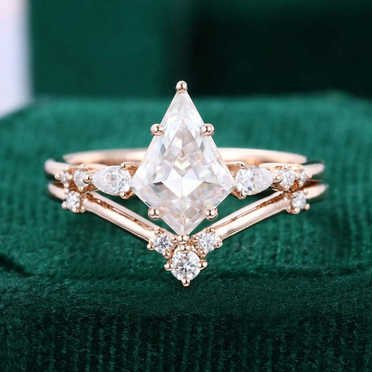 1.5 ct Kite Cut Diamond Engagement Ring Set Vintage Bridal Ring Set 18k Gold
