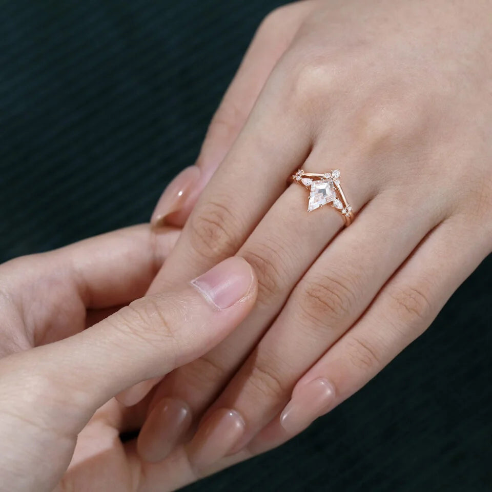 1.5 ct Kite Cut Diamond Engagement Ring Set Vintage Bridal Ring Set 18k Gold