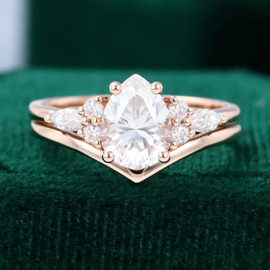 1.5 ct Rose Gold Pear Shaped Diamond Wedding Set 18k Gold
