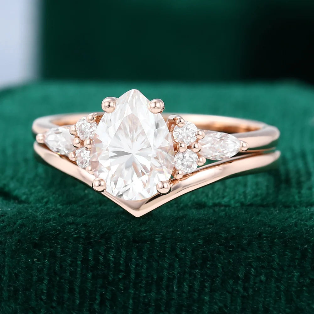 1.5 ct Rose Gold Pear Shaped Diamond Wedding Set 18k Gold