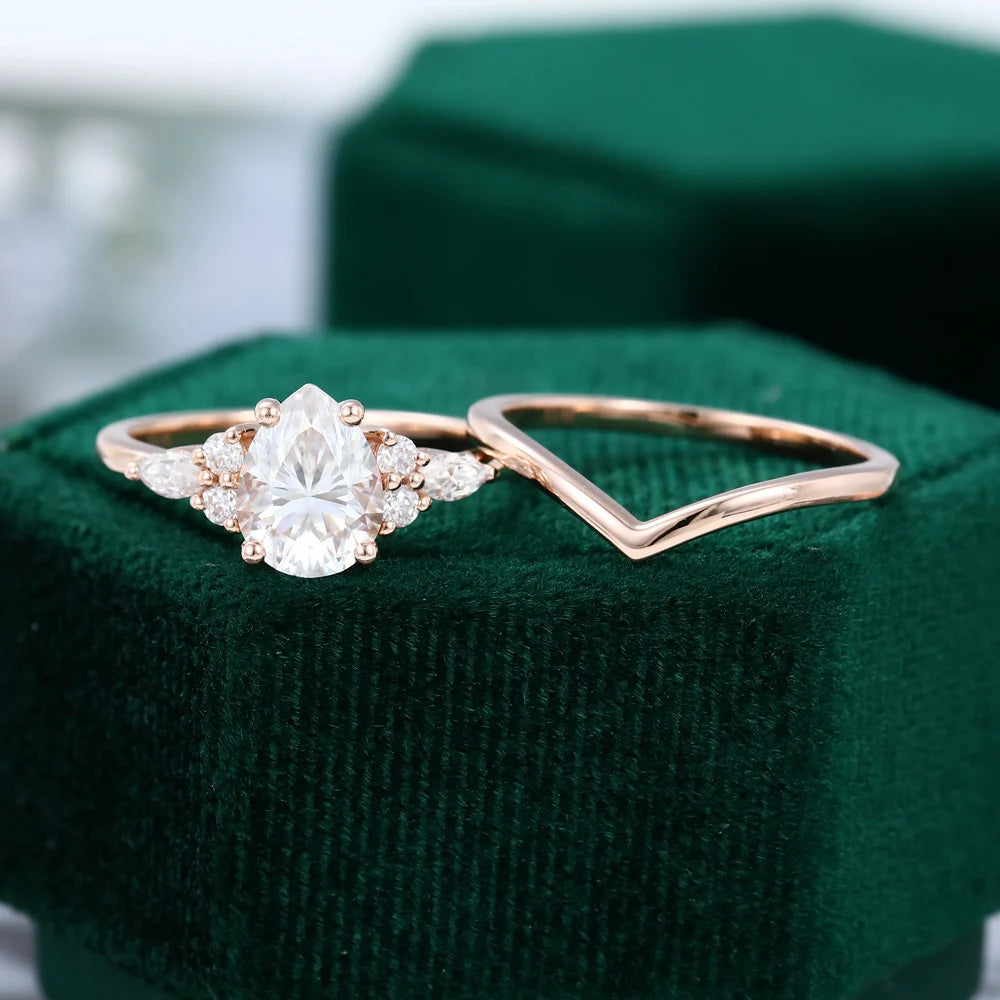 1.5 ct Rose Gold Pear Shaped Diamond Wedding Set 18k Gold