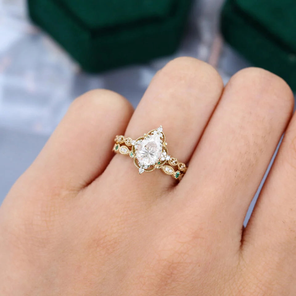 1.5 ct Pear Shaped Diamond Bridal Ring Set Floral Halo Wedding Ring Set 18k Gold
