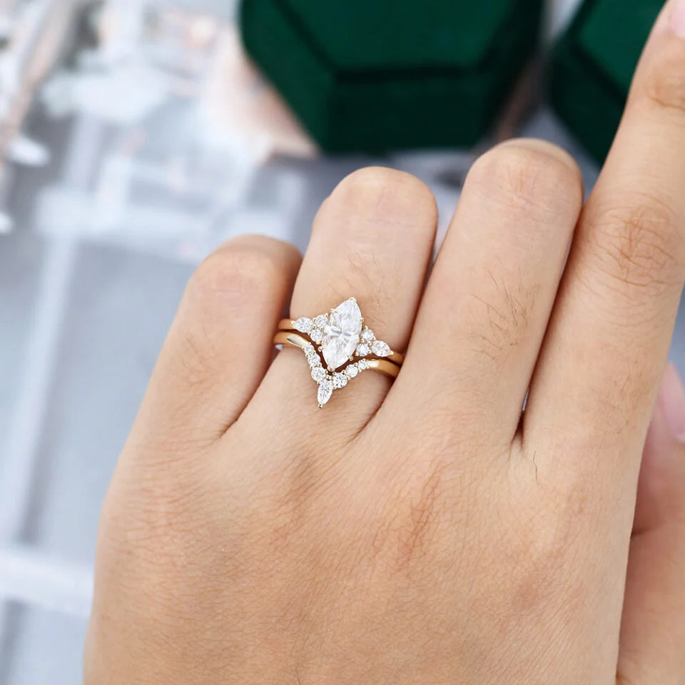 1.5 ct Gold Marquise Diamond Engagement Ring Set 18 k Gold