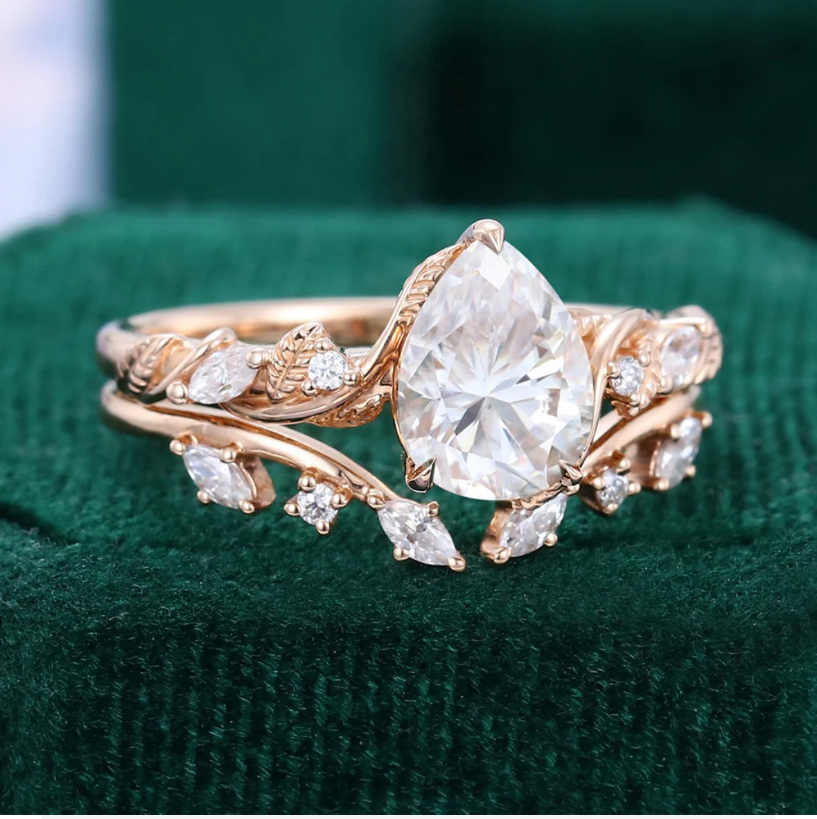 1.5 ct Pear Shaped Diamond Engagement Ring Set With Leaf Design Bridal Set 18k Gold