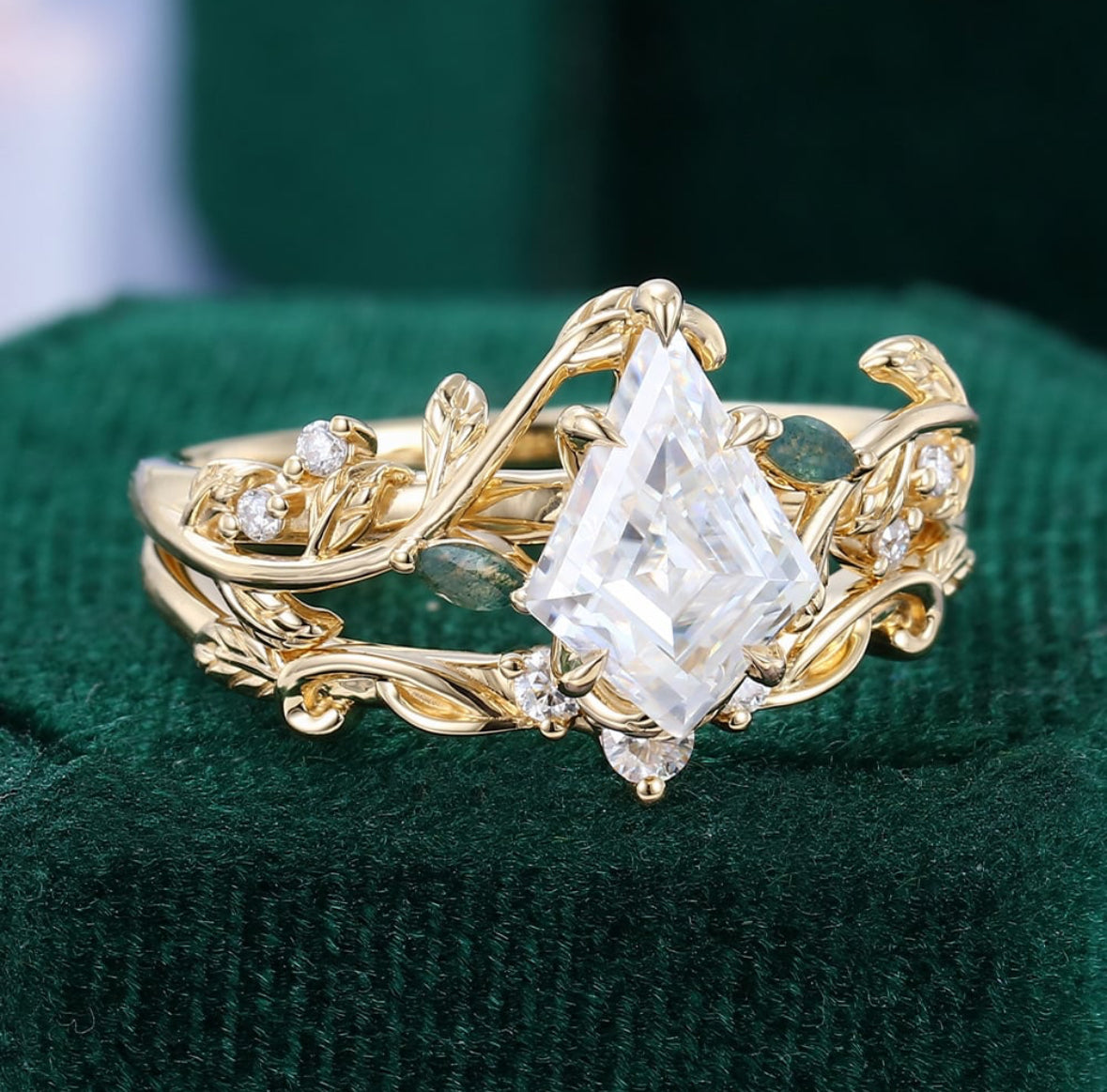 1.5 ct Kite Cut Diamond Nature Themed Wedding Ring Set With Leaf Accents 18k Gold