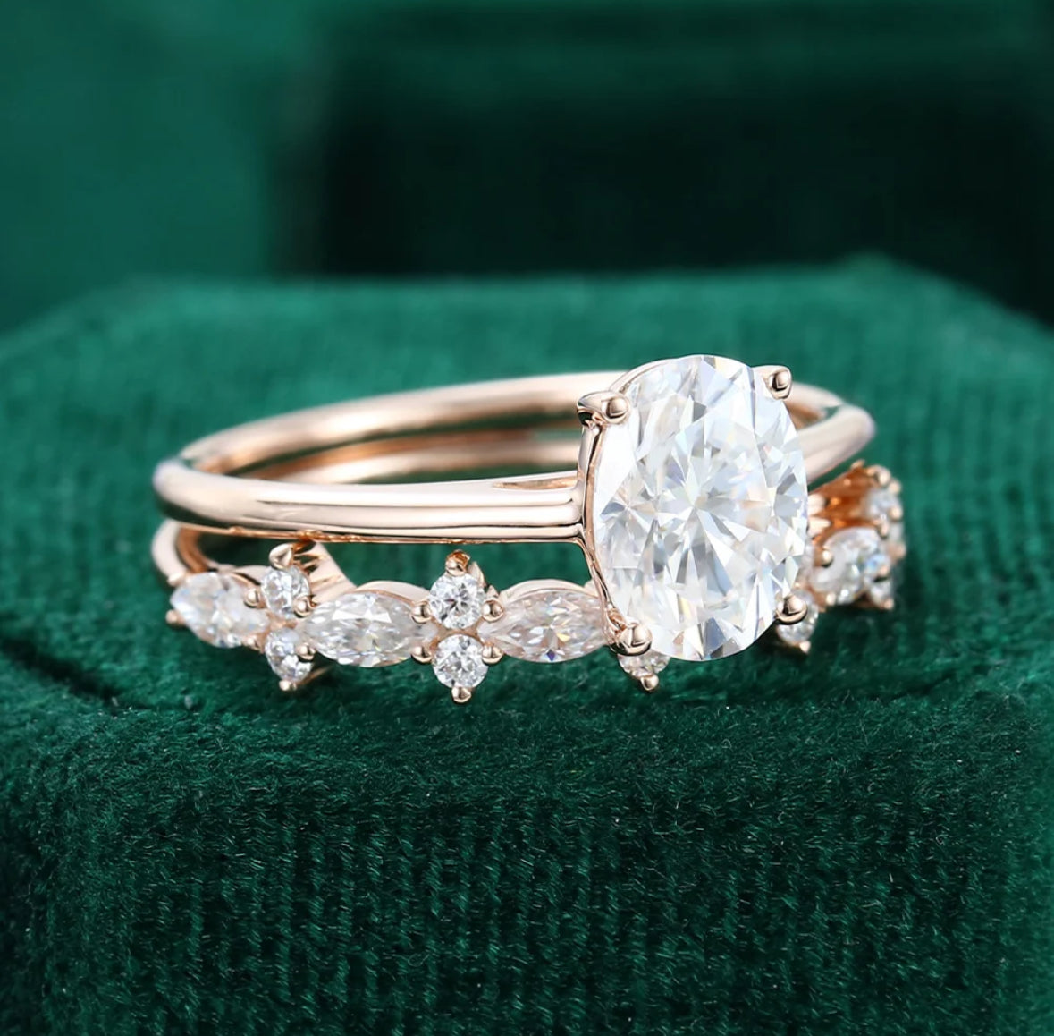 1.5 ct Oval Cut Diamond With Petal Band Engagement Ring Set 18k Gold