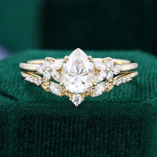1.5 ct Pear Shaped Diamond Bridal Ring Set Vintage Double Claw Prongs Blossom Ring Set 18k Gold